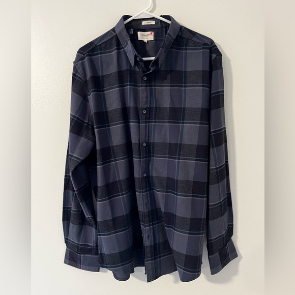 Julian and Mark Plaid Flannel Cotton Stretch Shirt - Picture 2 of 9